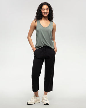 Black-Mid-Rise-Cropped-Straight-Leg-Pants