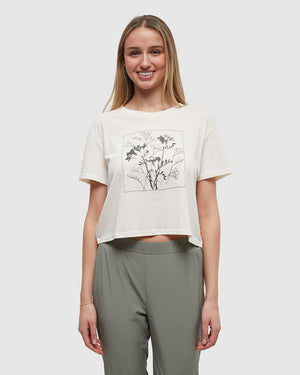 Oatmeal-Crew-Neck-Graphic-Cropped-Shortsleeve-T-Shirt