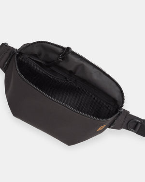 Sustainable_Water_Resistent_Hip_Bag