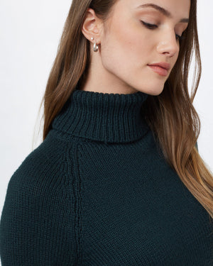 Green Women's Ribbed Wool Turtleneck